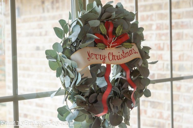 wreath familybringsjoy.com
