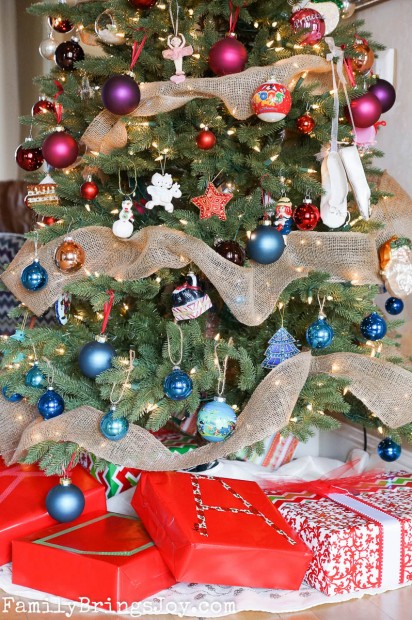 gifts under tree familybringsjoy.com